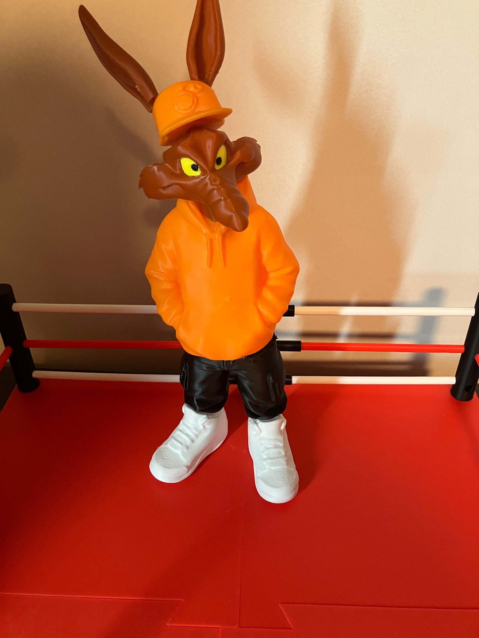 Urban Vibes Wile E. Coyote - Streetwear Figure